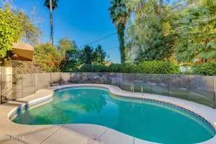 313 E Wagon Wheel Dr, Phoenix, AZ 85020 - Photo 12