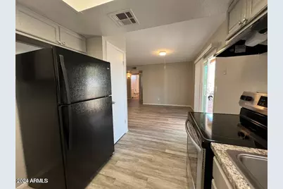 10641 N 15th Avenue #Apt B, Phoenix, AZ 85029 - Photo 4