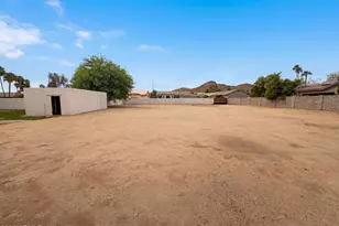 2722 E Nisbet Rd, Phoenix, AZ 85032 - Photo 24