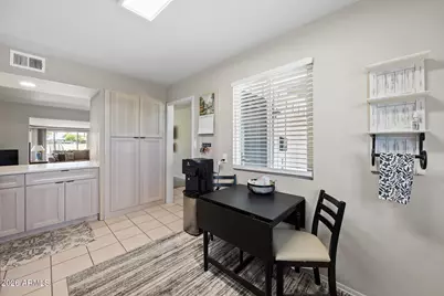 10210 W Snead Circle N, Sun City, AZ 85351 - Photo 12