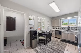 10210 W Snead Circle N, Sun City, AZ 85351 - Photo 4