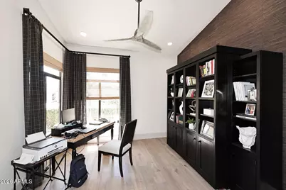 8334 E Jenan Drive, Scottsdale, AZ 85260 - Photo 22