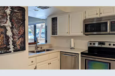 5124 N 31st Place #Unit 517, Phoenix, AZ 85016 - Photo 32