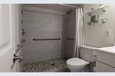 5124 N 31st Place #Unit 517, Phoenix, AZ 85016 - Photo 24