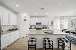 12711 W Pkwy Ln, Avondale, AZ 85323 - Photo 8