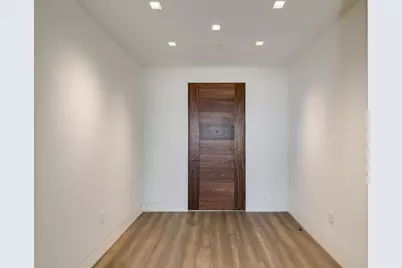 6587 N Palmeraie Boulevard #Unit 2011, Paradise Valley, AZ 85253 - Photo 2