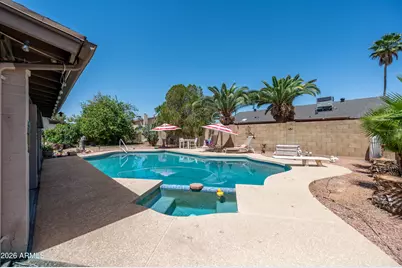 6416 W Shangri La Road, Glendale, AZ 85304 - Photo 12