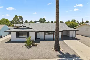 10423 W Monterosa Dr, Sun City, AZ 85351 - Photo 2