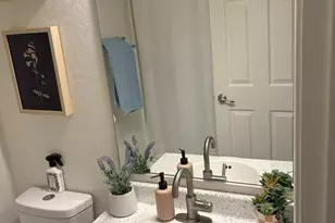 2837 E Dunbar Dr, Phoenix, AZ 85042 - Photo 20