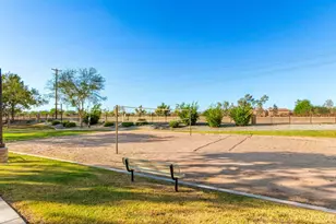 2837 E Dunbar Dr, Phoenix, AZ 85042 - Photo 28