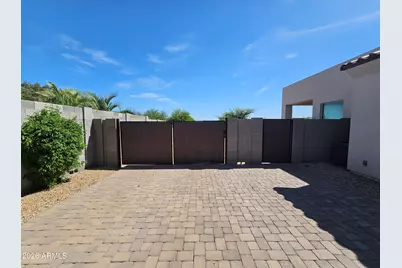 19 E Desert Hills Drive, Phoenix, AZ 85086 - Photo 90