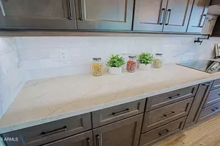 19 E Desert Hills Dr, Phoenix, AZ 85086 - Photo 22