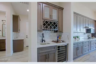 19 E Desert Hills Drive, Phoenix, AZ 85086 - Photo 16