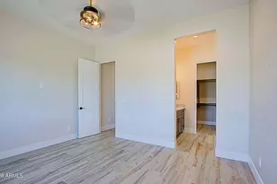 19 E Desert Hills Dr, Phoenix, AZ 85086 - Photo 26