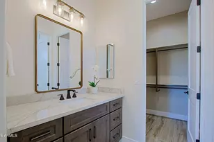 19 E Desert Hills Dr, Phoenix, AZ 85086 - Photo 34