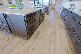 19 E Desert Hills Dr, Phoenix, AZ 85086 - Photo 18