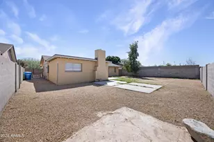 1826 W Behrend Dr, Phoenix, AZ 85027 - Photo 22