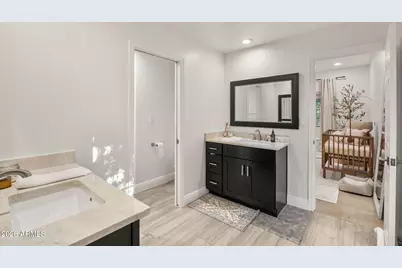 221 W Morten Avenue, Phoenix, AZ 85021 - Photo 20