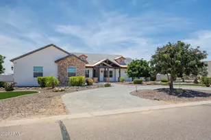 9491 W Coral Mountain Dr, Casa Grande, AZ 85194 - Photo 2