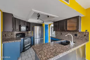 4216 E Amberwood Dr, Phoenix, AZ 85048 - Photo 4