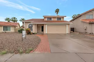 4216 E Amberwood Dr, Phoenix, AZ 85048 - Photo 2