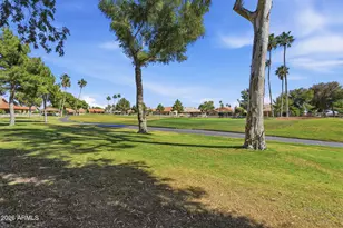 10933 E Chestnut Dr, Sun Lakes, AZ 85248 - Photo 2