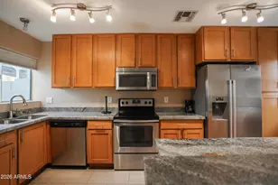 925 W McDowell Rd, Phoenix, AZ 85007 - Photo 2