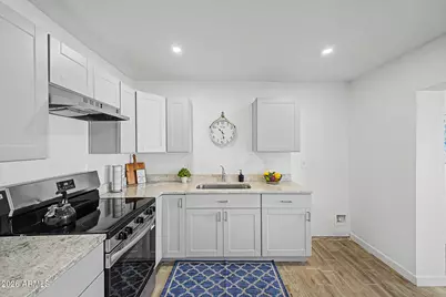 8221 N 29th Drive, Phoenix, AZ 85051 - Photo 8