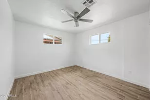 8221 N 29th Dr, Phoenix, AZ 85051 - Photo 18