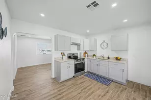 8221 N 29th Dr, Phoenix, AZ 85051 - Photo 10