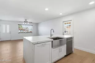 12656 N 30th Dr, Phoenix, AZ 85029 - Photo 8