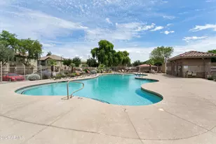 8131 W Lynwood St, Phoenix, AZ 85043 - Photo 32