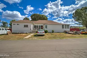 5649 S Miami Gardens Dr, Miami, AZ 85539 - Photo 1