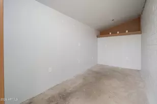 6238 W Elm St, Phoenix, AZ 85033 - Photo 32