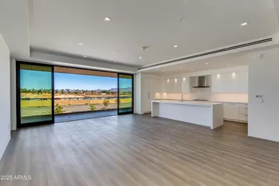 6587 N Palmeraie Boulevard #2011, Paradise Valley, AZ 85253 - Photo 1