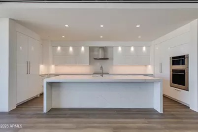 6587 N Palmeraie Boulevard #2011, Paradise Valley, AZ 85253 - Photo 8