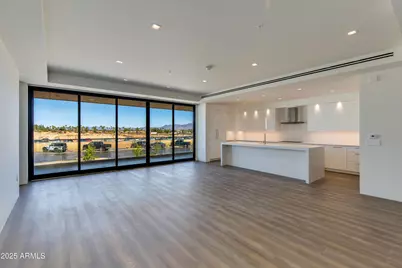 6587 N Palmeraie Boulevard #2011, Paradise Valley, AZ 85253 - Photo 2