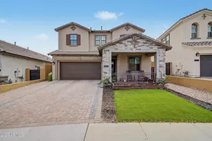 821 E Silver Fox Way, Phoenix, AZ 85048 - Photo 2