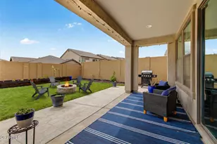 821 E Silver Fox Way, Phoenix, AZ 85048 - Photo 30