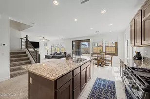 821 E Silver Fox Way, Phoenix, AZ 85048 - Photo 10