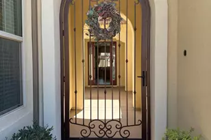 10315 E Bergeron Ave, Mesa, AZ 85212 - Photo 4