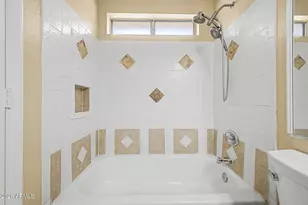 9201 N 70th Dr, Peoria, AZ 85345 - Photo 30
