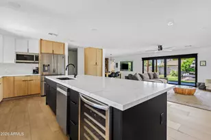 6706 N 12th Wy, Phoenix, AZ 85014 - Photo 8
