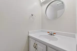 8548 E McDonald Dr, Scottsdale, AZ 85250 - Photo 32