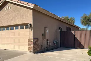 22167 N Lakeside Dr, Maricopa, AZ 85138 - Photo 2