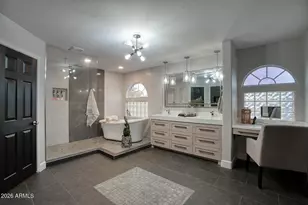 6329 W Honeysuckle Dr, Phoenix, AZ 85083 - Photo 12