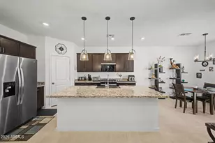 16014 W Desert Hollow Dr, Surprise, AZ 85387 - Photo 20