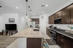 16014 W Desert Hollow Dr, Surprise, AZ 85387 - Photo 18