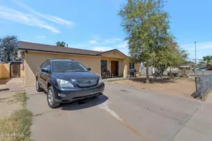 2052 N 51st Dr, Phoenix, AZ 85035 - Photo 2