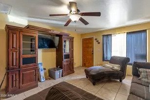 2052 N 51st Dr, Phoenix, AZ 85035 - Photo 4
